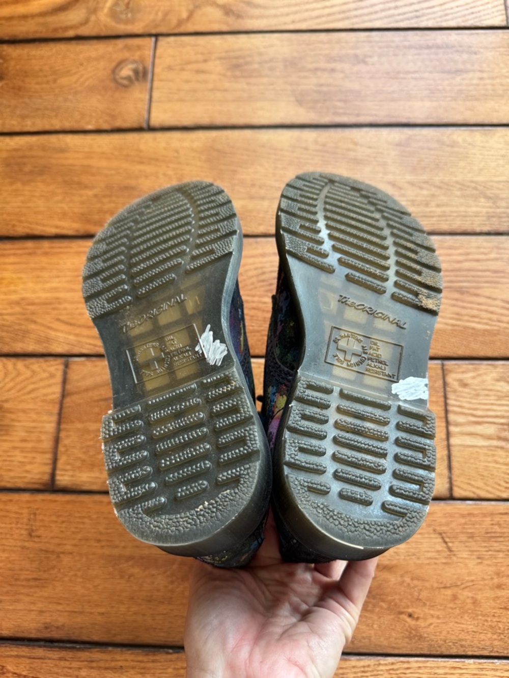 Dr Martens 1460 Pascal Lace Up Boot Black Rainbow Splatter Confetti Women’s Sz 6 - Picture 10 of 10